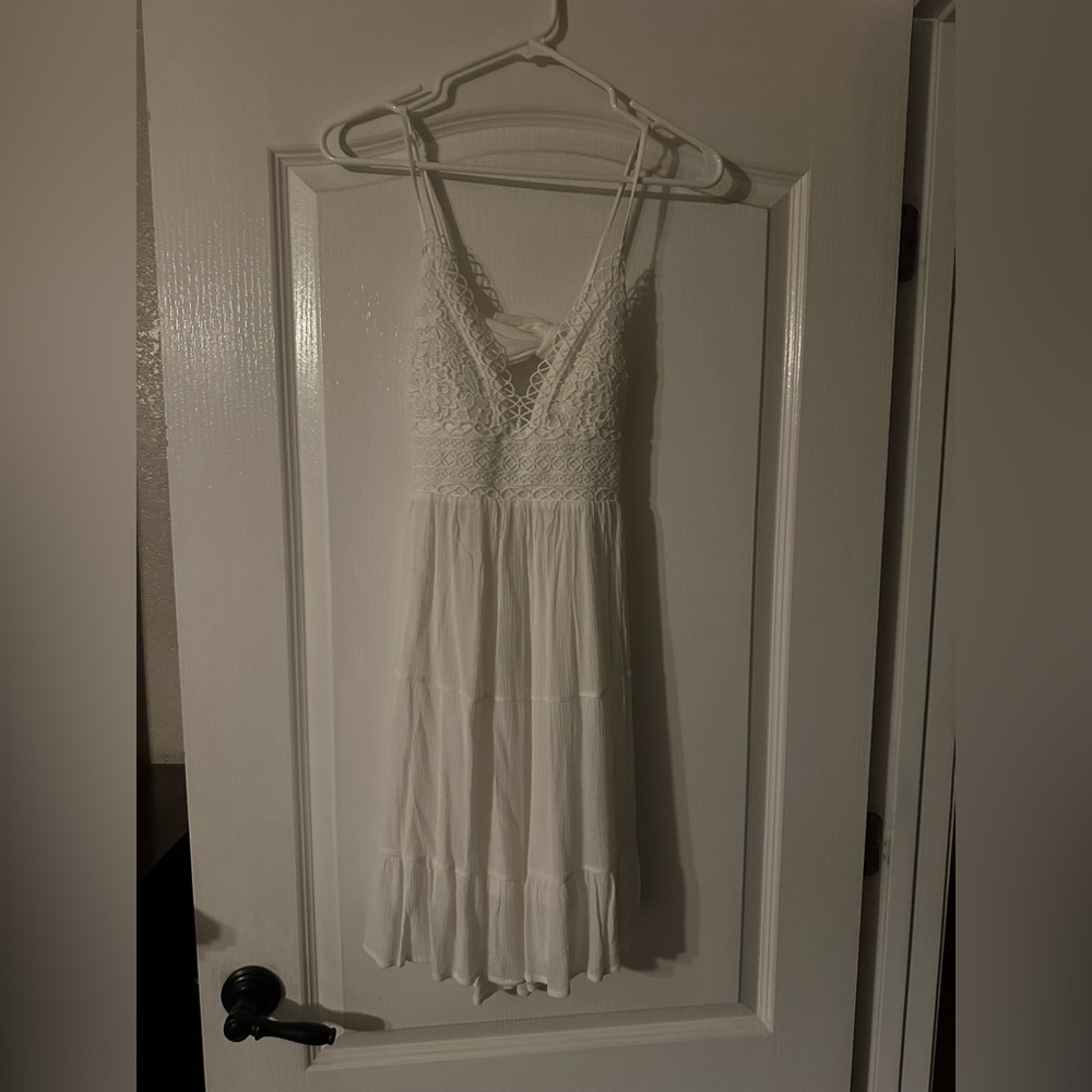 Elegant White Lace Dress